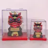 Enfeite de Leão Dançante de 2 Polegadas Alimentado por Energia Solar para Atrair Fortuna, Decoração Estilo Chinês para Casa e Carro, Presente de Ano Novo