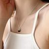 Collar de mariposa con perlas de estilo único en plata de ley S925 para otoño e invierno, cadena de clavícula de alta gama que combina con todo, sin color, para mujer