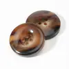 Botão de resina chique grande redondo com borda arredondada quatro furos botão padrão vintage casaco sobretudo jaqueta de terno fivela decorativa para costura à mão