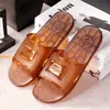 Pantuflas de verano antideslizantes para hombre y mujer para el baño, adecuadas para uso doméstico, parejas y hoteles; Sandalias de plástico con suela gruesa para uso en interiores en verano