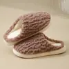 Nuevas Zapatillas de Algodón para Mujer Otoño e Invierno 2025 Estilo Mariposa Linda Calientes Postparto para Interior en Casa Zapatillas Peludas de Suela Gruesa