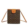 Bolso cruzado popular transfronterizo para mujer, monedero para monedas para teléfono, bolso pequeño nuevo de verano 2025, bolso de hombro versátil de lujo ligero