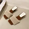 Chinelos de Pele Quadrados da Moda para Mulheres, Uso Externo, Novidades Outono/Inverno 2026, Chinelos de Tira Única, Sapatos Chinelos de Algodão Quentes para Pessoas Preguiçosas