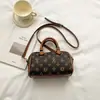 Bolso almohada nuevo de verano 2026, modelo popular en línea, minibolso de moda de este año, bolso de hombro y cruzado, bolso con monograma estilo celebridad