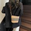 Bolso Tejido Retro Estilo Francés Nuevo Moda Femenina Bolso Tejido de Paja Celebridad de Internet Bolso de Playa para Vacaciones Bolso Cruzado Retro Casual