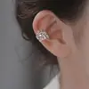 Aretes de flor no requieren perforación, aretes de vid de flor rizada ondulada, ear cuffs de flor de cinco pétalos dulces y frescos