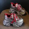 Sapatos Yierkang de couro genuíno com sola grossa, estilo "dad shoes", modelo 2025, que aumentam a altura, ideais para mulheres de estatura baixa, perfeitos para esportes e uso casual na primavera.