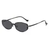 Novo Estilo Estilo Old Money Óculos de Sol Pequenos Marrons para Mulheres, Óculos de Sol Gatinho Retrô de Alta Qualidade, Óculos de Sol de Metal Anti-UV