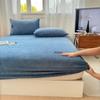 Juego de tres piezas de gorro de cama de terciopelo de leche engrosado Cubierta protectora de cerramiento completo de 360 grados Simmons cubierta de colchoneta marrón venta al por mayor generación
