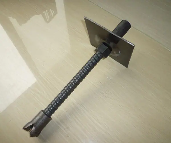 自进式锚杆1