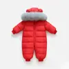 Comercio exterior transfronterizo explosiones ropa de recién nacido mameluco de bebé invierno engrosado cuello de piel traje de gateo para bebé abrigo afelpado