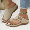 Chanclas de Dedo con Suela Gruesa para Exteriores 2026 Verano Nuevo Letra Talla Grande Transfronterizas Ligeras Cuña Chanclas de Playa para Mujer