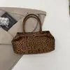 Bolsa Satchel Tote de Ombro Único Estampa de Leopardo Retrô para o Trabalho Nova Tendência Outono 2025 Moda Estilosa Versátil Elegante Bolsa Grande