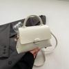2025 Verão Nova Tendência de Moda Bolsa Quadrada Pequena Bolsa de Ombro Simples Versão Coreana Bolsa Transversal Mulheres Elegantes