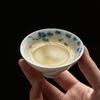 Taza de té china azul y blanca pintada a mano Juego de té Kung Fu Color bajo cubierta Cerámica Taza de té pequeña Taza cubo para el hogar 35ml Taza para invitados