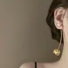 Pendientes de Perla Florales Estilo Minimalista Aguja de Plata, Únicos y de Moda, Lujo Ligero, Pendientes Versátiles con Sentido del Diseño, Accesorios de Oreja de Nicho