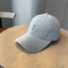 2026 Novo Estilo Boné de Beisebol com Bordado de Letras Pequenas, Top Macio para Mulheres, Fino e Respirável, Faz o Rosto Parecer Menor, Boné Simples de Bico de Pato para Casais