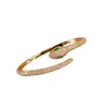 Pulseira Aberta em Forma de Cobra Banhada a Ouro 18K com Zircônia Estilo Retro Cool Pulseira Joias Simples de Luxo Leve