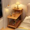 Mesa de cabeceira moderna minimalista para uso doméstico, prateleira de cabeceira para quarto, mesa lateral pequena simples para apartamentos de aluguel, mesa lateral para sofá, mesa de centro