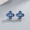 Transmissão Ao Vivo Novos Brincos de Flor Prata S925 Diamante Branco Brilhante Trevo de Quatro Folhas Brincos Simples Moda Europeia e Americana Acessórios Mais Vendidos