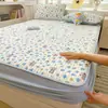 Juego de sábana bajera de algodón acolchado, que incluye colcha y protector de colchón, adecuado para dormitorios universitarios, habitaciones y habitaciones infantiles, con un diseño divertido y infantil, y se puede usar en las cuatro estaciones del año