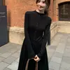 Vestido Tricô Liso de Manga Longa Estilo Simples para Mulheres, Outono e Inverno, com Bolsos, Franzido, Vestido Base Elegante, de Botões Longo, Transfronteiriço