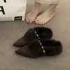 Zapatos de algodón Birken con punta de pelo forrados de forro polar con temperamento que aumentan la altura 2026 Otoño/Invierno Mocasines cálidos de pelo con tacón de cuña Pantuflas de algodón
