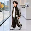 Conjunto de outono para meninos 2026 novo estilo coreano estampa de leopardo legal para meninos de 3 anos, conjunto de outono de duas peças