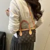 Comercio Exterior 2025 Nuevo Bolso de Hombro de Alta Gama Tipo Cubo para Mujer Bolso Tote Retro Presbópico para Viajero Bolso de Hombro Cruzado