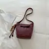 Bolsa Saco Estilo Verão 2026, Bolsa Casual Retro Fashionável, Bolsa de Ombro Transversal Feminina Simples e Estilosa