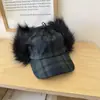 Chapéu de Pelúcia Fofo do Pikachu para Amarrar em Mulheres, Novo Estilo Outono e Inverno, Quente e Versátil, Grande Circunferência da Cabeça, Gorro de Tricô Protetor de Orelhas, Moderno