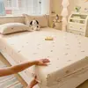 Lençol de baixo com elástico 100% algodão estampado, vendido individualmente ou em conjunto de três, para proteção do colchão, com design antiderrapante e à prova de poeira