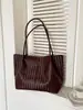 Bolsa Grande de Ombro Único Moda Tecida Grande Capacidade Texturizada Bolsa Simples Bolsa Tote Feminina para o Trabalho Novo Estilo Bolsa de Axila