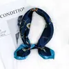 Lenço Quadrado Estampado em Corrente de Cetim 50 Cores Moda de Alto Padrão Versátil Profissional Comissária de Bordo Atendimento ao Cliente Lenço Decorativo Lenço de Seda
