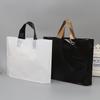Bolsas de plástico PE engrosado para ropa y zapatos de hombre y mujer Venta al por mayor regalo portátil bolsas de embalaje para compras suministro directo al contado