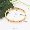 Pulseira LOVE Full Diamond de Luxo Leve de Alta Qualidade Retentora de Cor Ouro 18K Pulseira de Aço Titânio com Dez Diamantes Face Curva Interna Pulseira Elegante