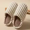 Pantuflas de Algodón Rayadas Japonesas para Hombre Otoño/Invierno Felpa Antideslizantes Hogar Interior Cálidas Silenciosas Piso Pantuflas de Algodón Otoño/Invierno