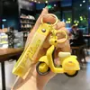 Lindo llavero de Sanrio con colgante de muñeco de dibujos animados para coche, accesorios para bolso, adornos colgantes, pequeño regalo al por mayor