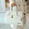 Bolsa de viaje de color block de primavera, gran capacidad, separación de seco y húmedo, adecuada para natación, fitness, viajes cortos, bolsa deportiva de mano y hombro 2026