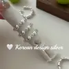 Exquisita joyería estilo coreano, anillo de plata de ley S925 con rayas verticales de circonita empalmadas, elegante y versátil con un toque relajado
