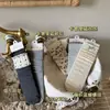 Calcetines finos de malla estilo crema Songmu con patrones sutiles, bordes con volantes, accesorios de lazo, calcetines blancos de algodón hasta la mitad de la pantorrilla