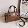 Bolsa de travesseiro de mão de alta qualidade moda 2026 outono transfronteiriça nova bolsa de ombro simples casual bolsa transversal de ombro moderna para o dia a dia