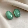 Aretes Ovalados de Resina con Esmalte Verde y Pines de Plata, Estilo Bosque Minimalista, Aretes de Lujo Ligero y de Alta Gama