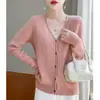 Cardigã de lã 100% pura com decote V e detalhes vazados florais, novo top casual solto de outono e inverno, estilo coreano suave de lã