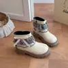 Botas Curtas Martin Femininas 2026 Outono/Inverno novo estilo botas curtas forradas com pelúcia infantil botas de couro princesa xadrez com renda Lolita