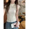 T-shirt feminina de malha curta com gola redonda vazada estilo coreano, manga curta, coleção primavera-verão 2026, modelagem slim, doce e picante, ombro reto, modelagem que afina