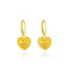 Tienda de oro con pendientes huecos de color dorado en forma de corazón y trébol de cuatro hojas, pendientes de color alto dorado claro para novia