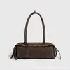 Bolso tipo baguette de alta gama estilo motocicleta para mujer, Bolso retro de axila, Nuevo modelo 2026, Diseño de nicho, Bolso de mano y bolso de hombro