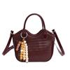 Bolsa de Mão de Nicho Versão Coreana para Mulheres 2025 Nova Tendência Padrão Lichia Moda Casual de Alto Valor Ombro Único Transversal