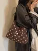 Bolso de mano de lunares de moda para mujer, nueva colección 2026, bolso de hombro de gran capacidad para el trabajo, bolso tote vintage de gamuza